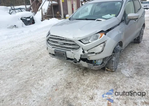 2018 Ford Ecosport Titanium z USA, uszkodzony, nr VIN MAJ6P1WLXJC195169